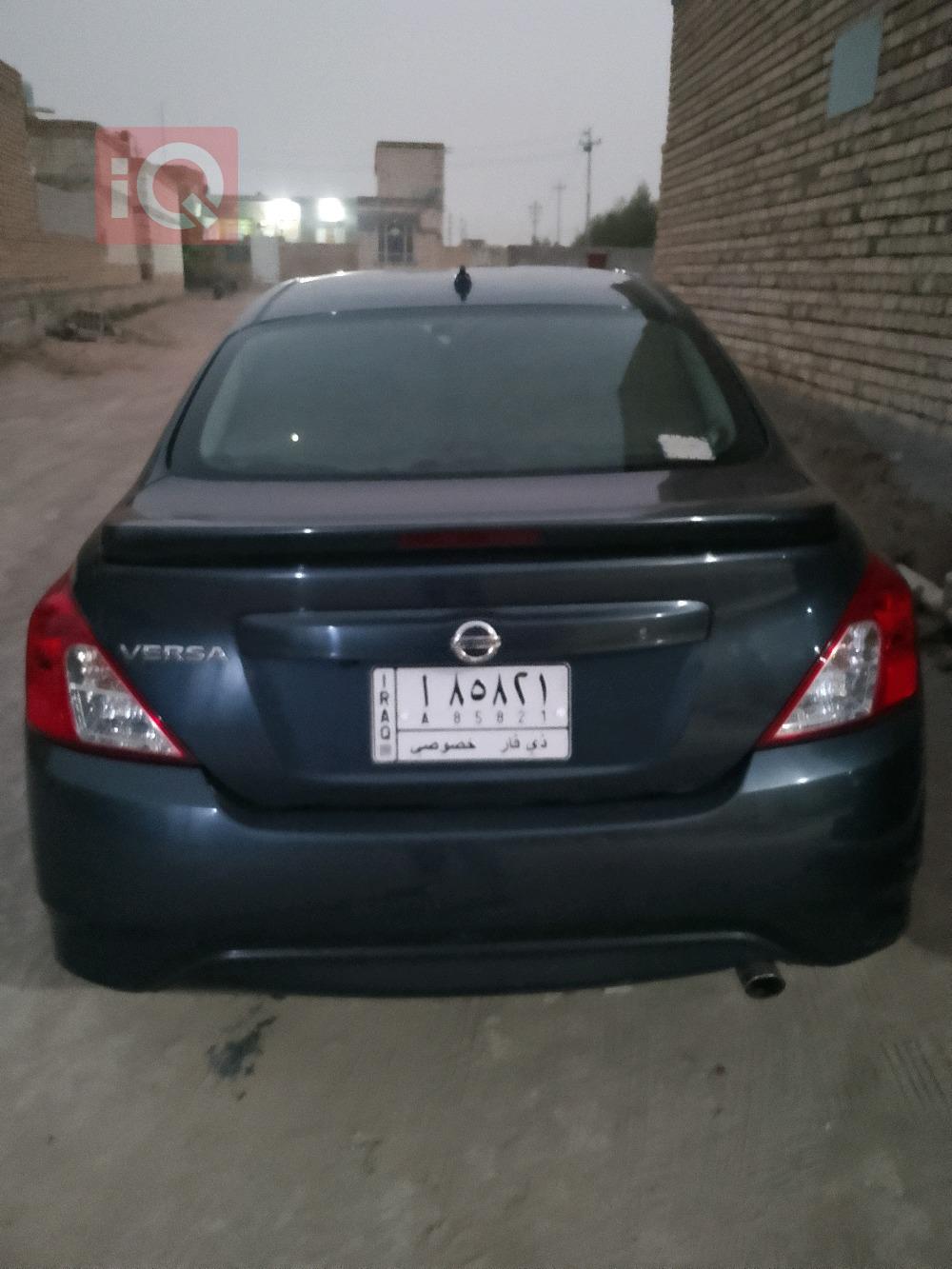 نيسان فيرسا